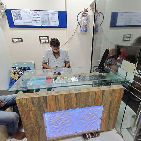 Hotel Shipra Inn Ujjain Ngoại thất bức ảnh